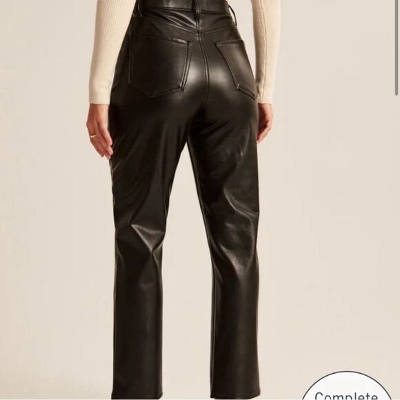 NWT Abercrombie & Fitch 90’s Straight Ultra High-Rise Vegan Leather Pants 29/8 L - Picture 4 of 10